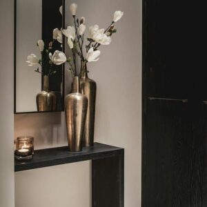 Elegant Ceramic Vase – Minimalist Home Décor